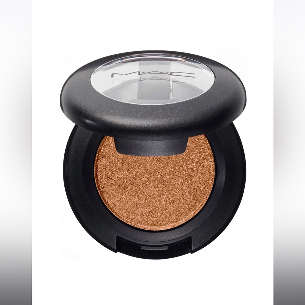NEW MAC SINGLE EYE SHADOW IN SHADE AMBER LIGHTS FROST 1.5g